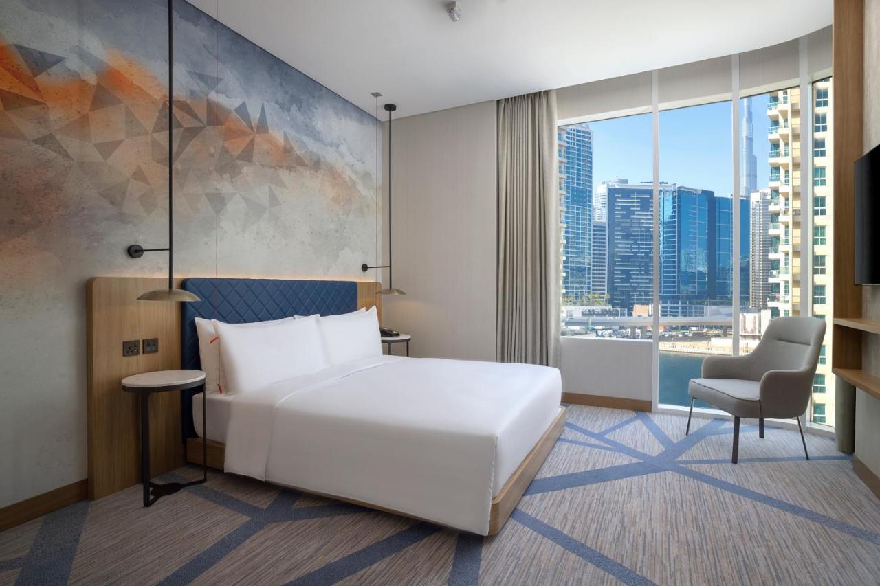 Hilton Garden Inn Dubai Business Bay Экстерьер фото