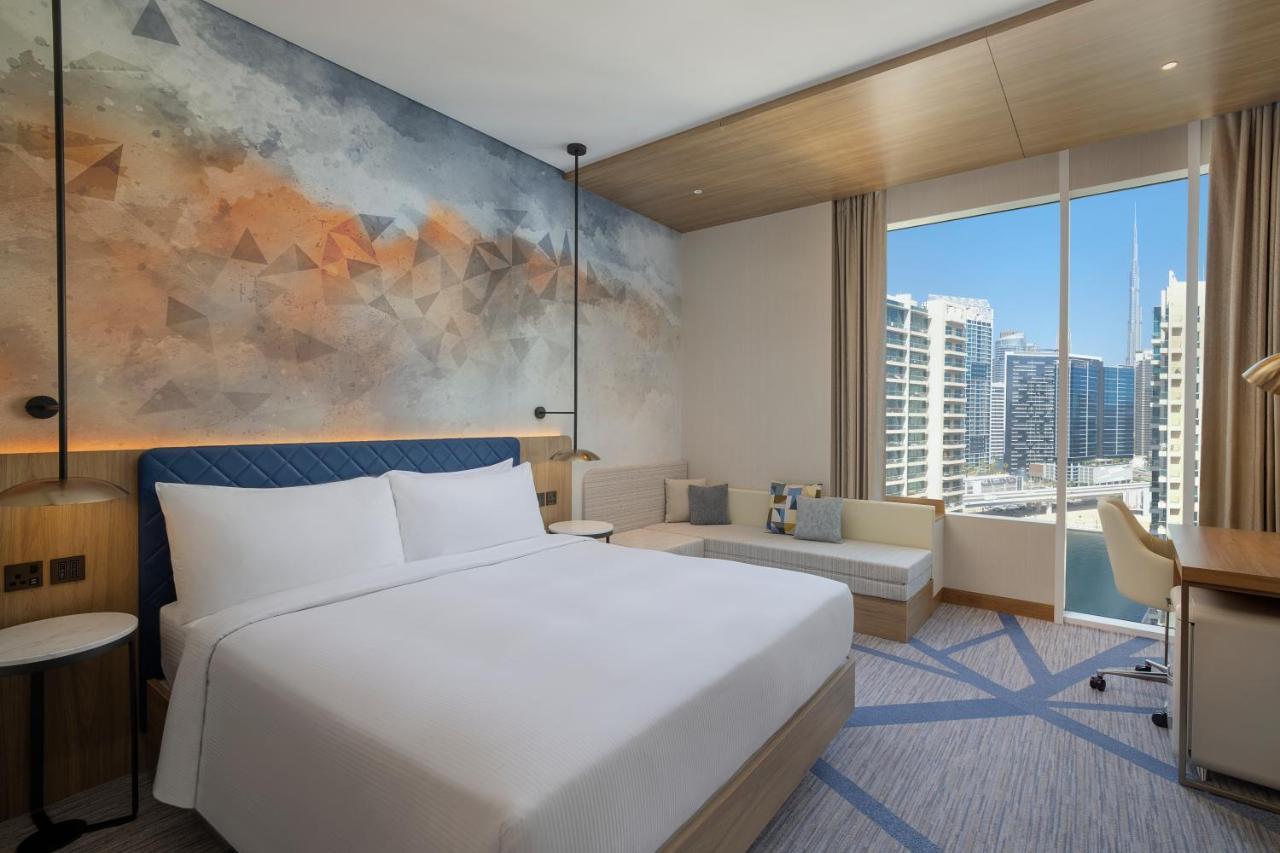 Hilton Garden Inn Dubai Business Bay Экстерьер фото