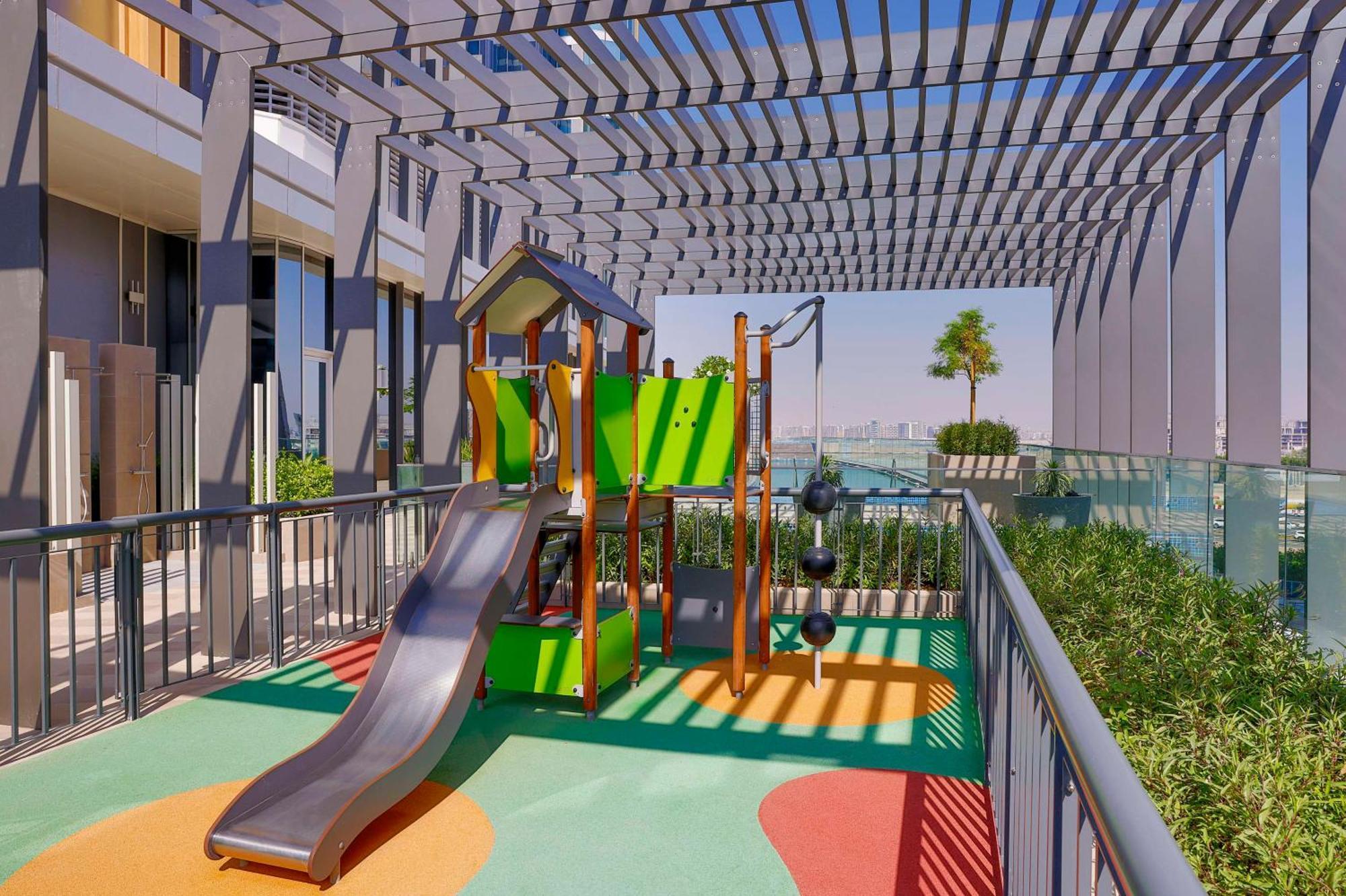Hilton Garden Inn Dubai Business Bay Экстерьер фото